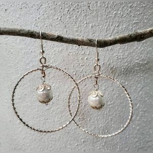Pearl Hoop Earings!